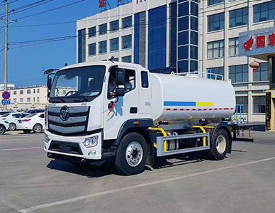 1760086480200751.jpg 清洗吸污车2.jpg
